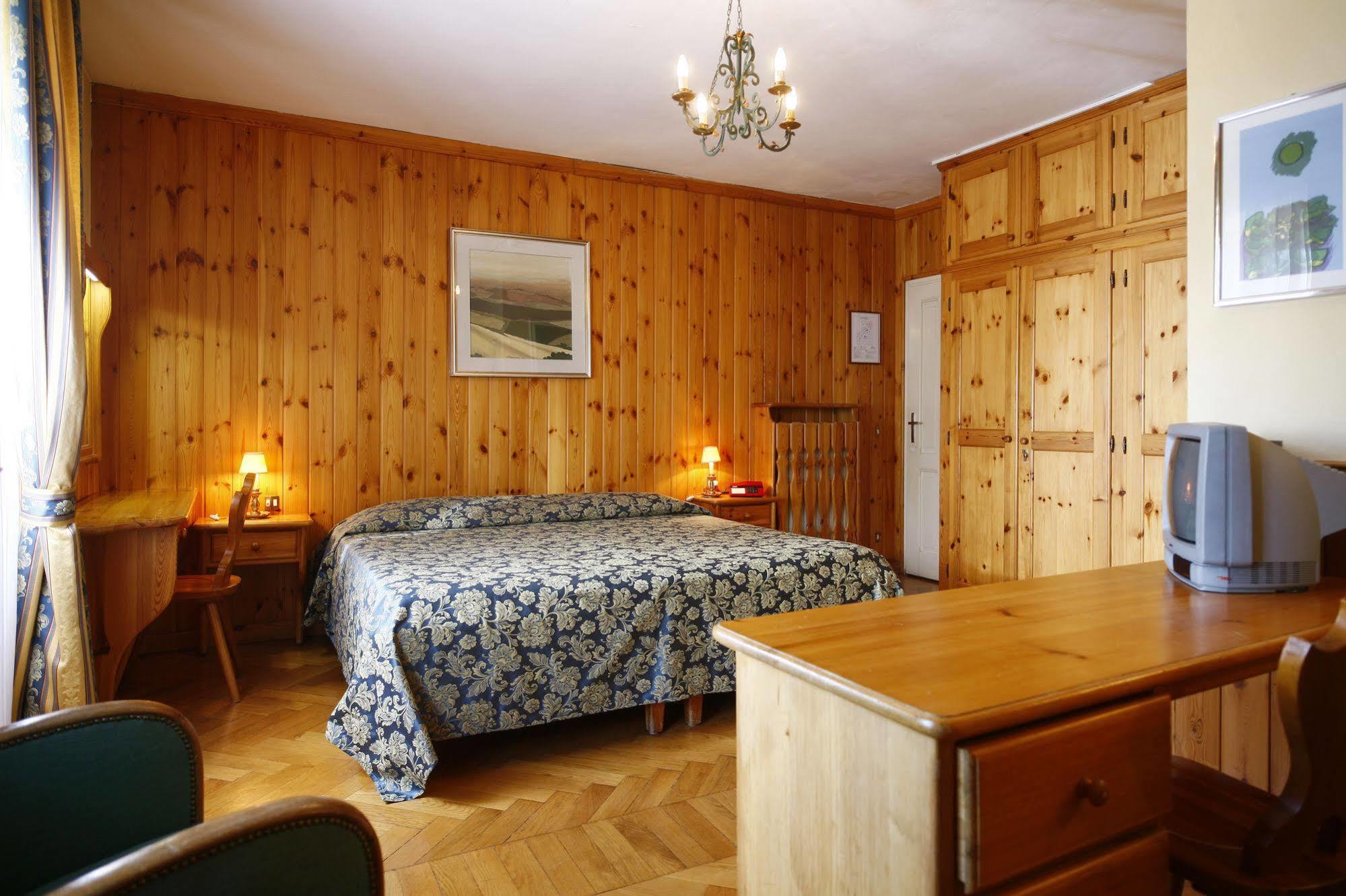 Hotel Corona Κορτίνα Ντ' Αμπέτσο Εξωτερικό φωτογραφία