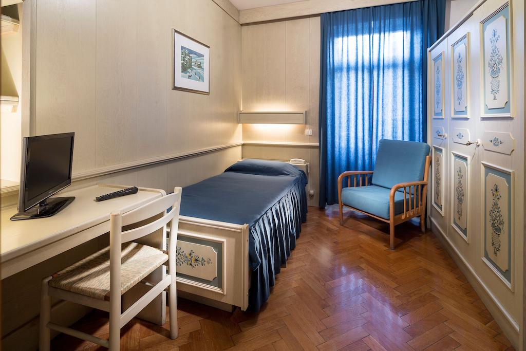 Hotel Corona Κορτίνα Ντ' Αμπέτσο Εξωτερικό φωτογραφία